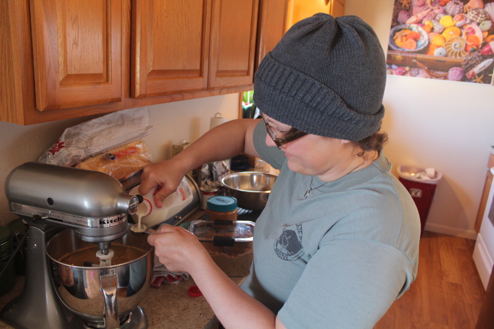 Leewood Baking Cookies